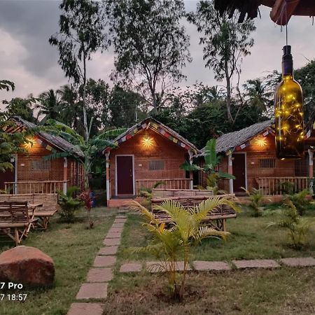 Island Vibes Hampi Exterior foto